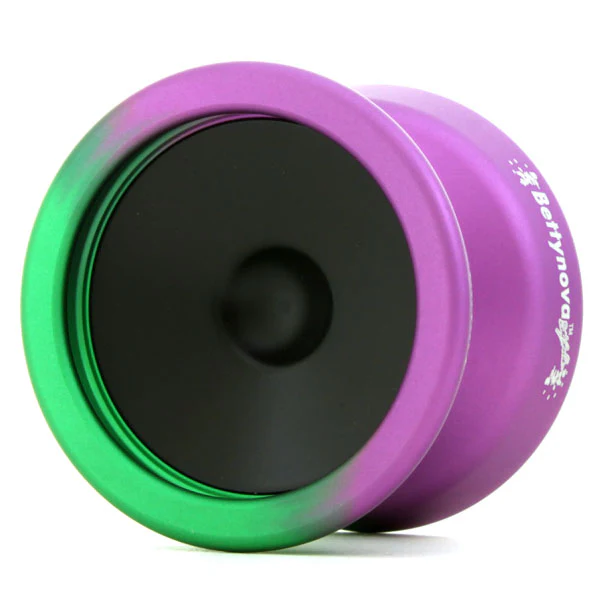 Betty Nova - Image 9